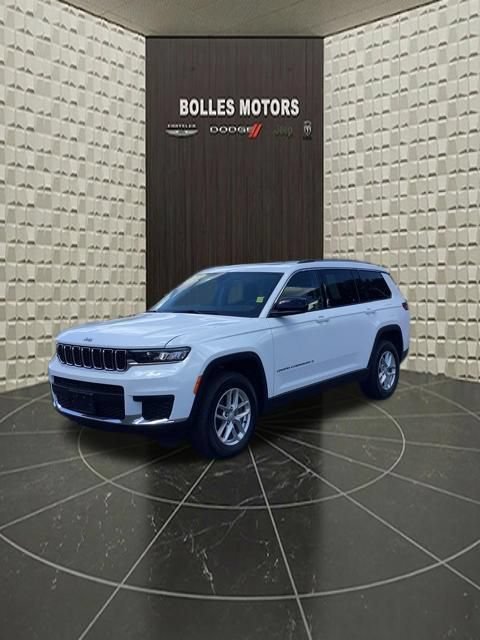Used 2023 Jeep Grand Cherokee L Laredo w/ Luxury Tech Group I AWD/4WD image 9
