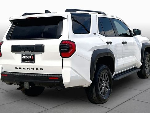 Used 2025 Toyota 4Runner SR5 AWD/4WD image 13
