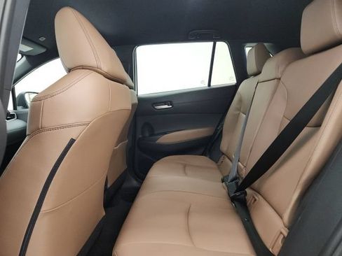 Used 2026 Toyota Corolla Cross XLE FWD image 37