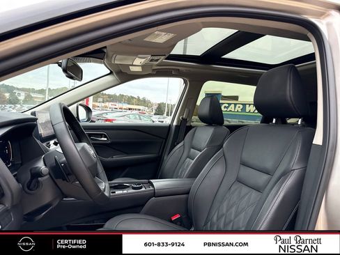 Certified 2025 Nissan Rogue Platinum image 23