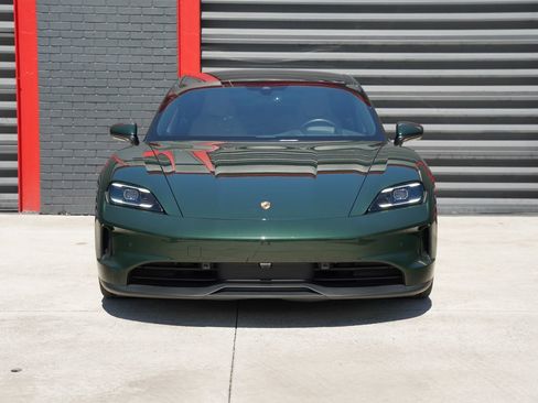 Used 2025 Porsche Taycan RWD image 6