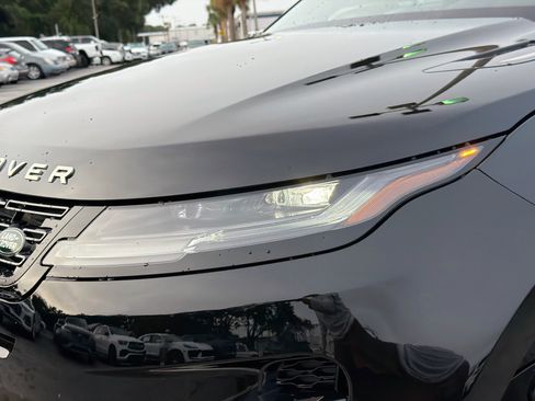 New 2026 Land Rover Range Rover Evoque Hoxton AWD/4WD image 9
