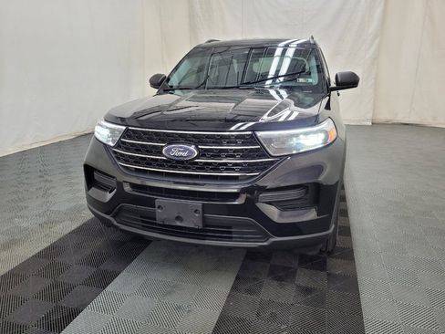 Used 2021 Ford Explorer XLT AWD/4WD image 15