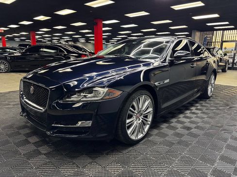 Used 2016 Jaguar XJ R-Sport image 6