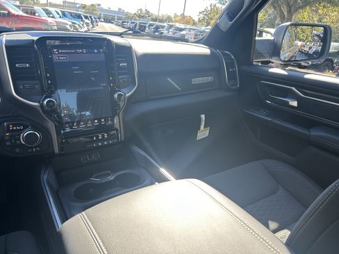 New 2026 RAM 1500 4x4 Crew Cab image 56