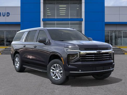 New 2026 Chevrolet Suburban LT w/ Comfort Package AWD/4WD image 7