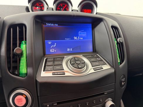Used 2019 Nissan 370Z Touring Sport RWD image 17