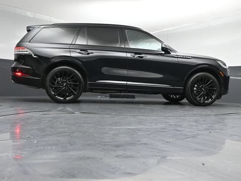 Certified 2025 Lincoln Aviator Reserve w/ Equipment Group 201A AWD/4WD image 44