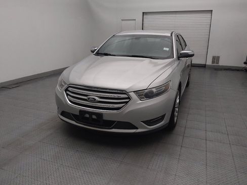 Used 2015 Ford Taurus Limited FWD image 15
