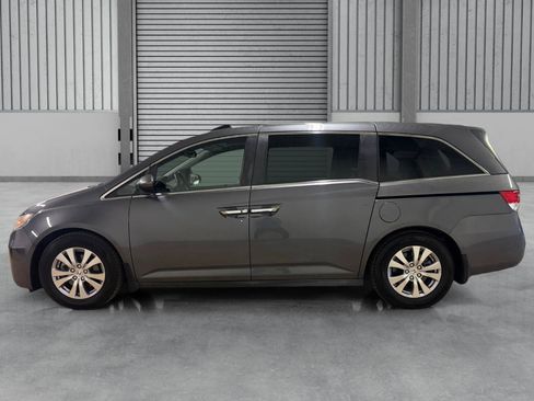 Used 2017 Honda Odyssey EX-L image 2