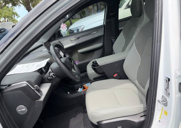 Used 2025 Volvo EX30 Plus w/ Climate Package AWD/4WD image 7