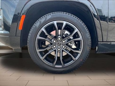 Used 2026 Jeep Grand Wagoneer Summit w/ Premium Group III AWD/4WD image 8