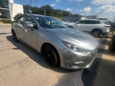 Used 2015 MAZDA MAZDA3 i Sport FWD image 2