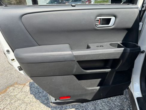 Used 2013 Honda Pilot Touring image 30