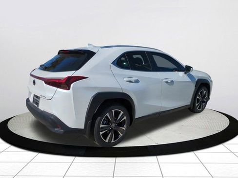 New 2025 Lexus UX 300h 300h image 4