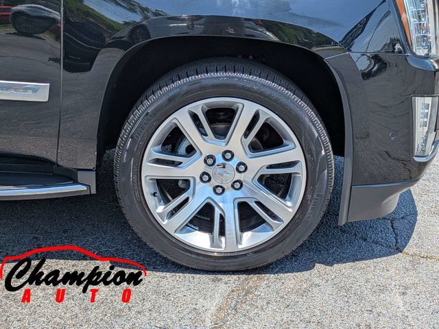 Used 2017 Cadillac Escalade Premium Luxury RWD image 12