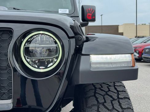 Used 2021 Jeep Gladiator Rubicon image 8