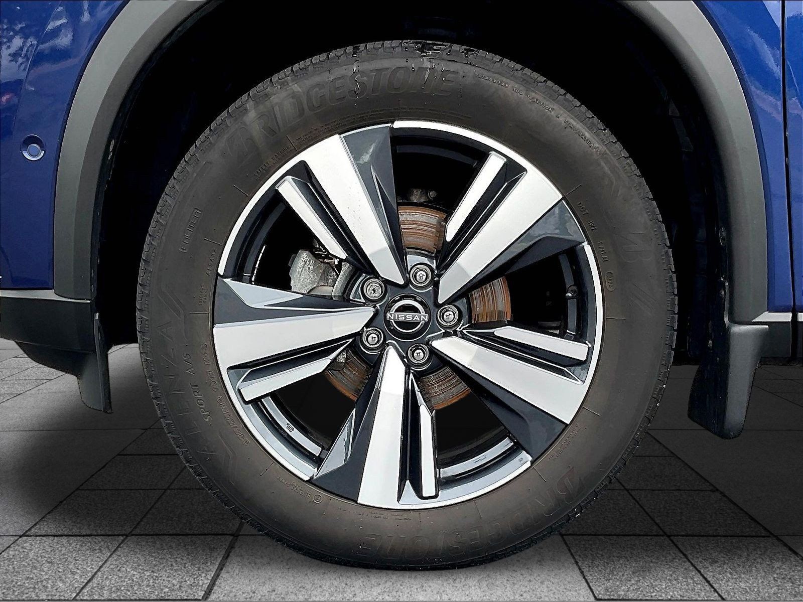 Certified 2023 Nissan Rogue SL w/ SL Premium Package AWD/4WD image 37