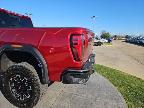 Used 2024 GMC Sierra 2500 AT4X image 5