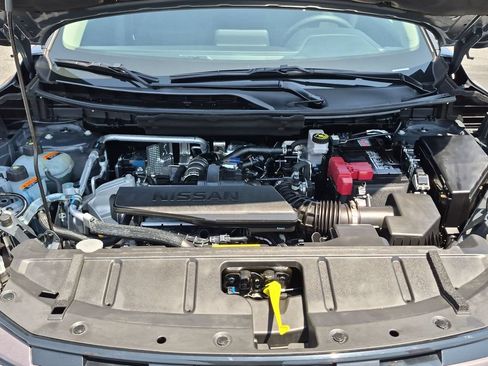 Certified 2026 Nissan Rogue SV FWD image 32