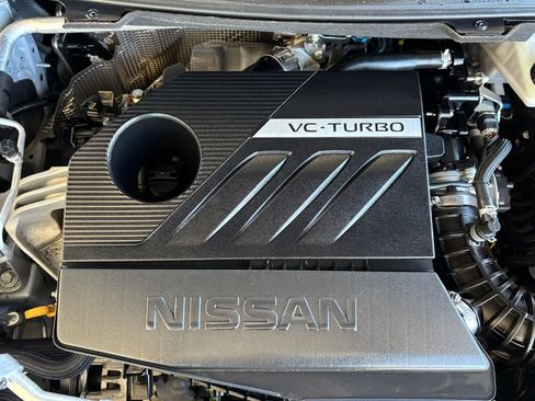 Used 2025 Nissan Rogue SV AWD/4WD image 31