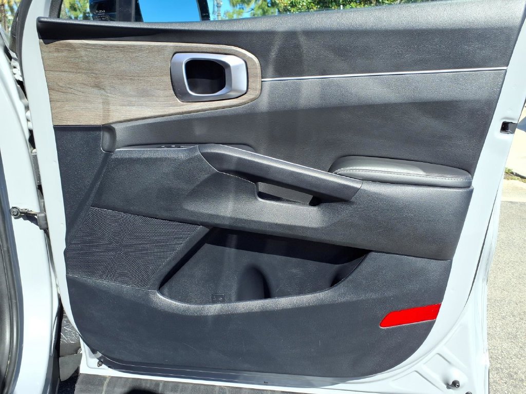 Certified 2023 Kia Sorento X-Line EX AWD/4WD image 21