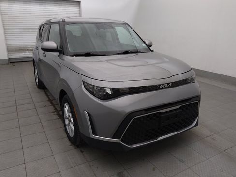 Used 2023 Kia Soul LX w/ Option Group 015 FWD image 13