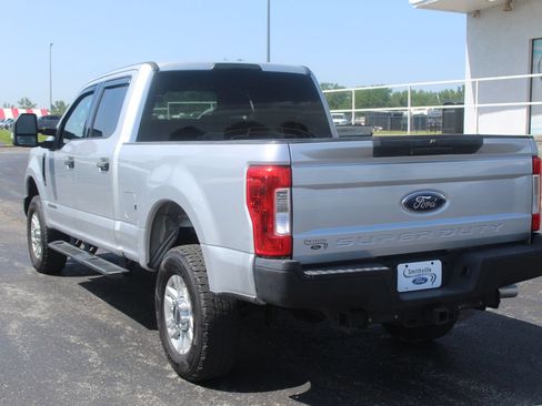 Used 2019 Ford F250 XLT AWD/4WD image 3