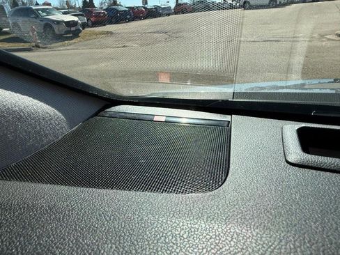 Used 2017 Toyota Prius Four w/ Premium Convenience Package image 41