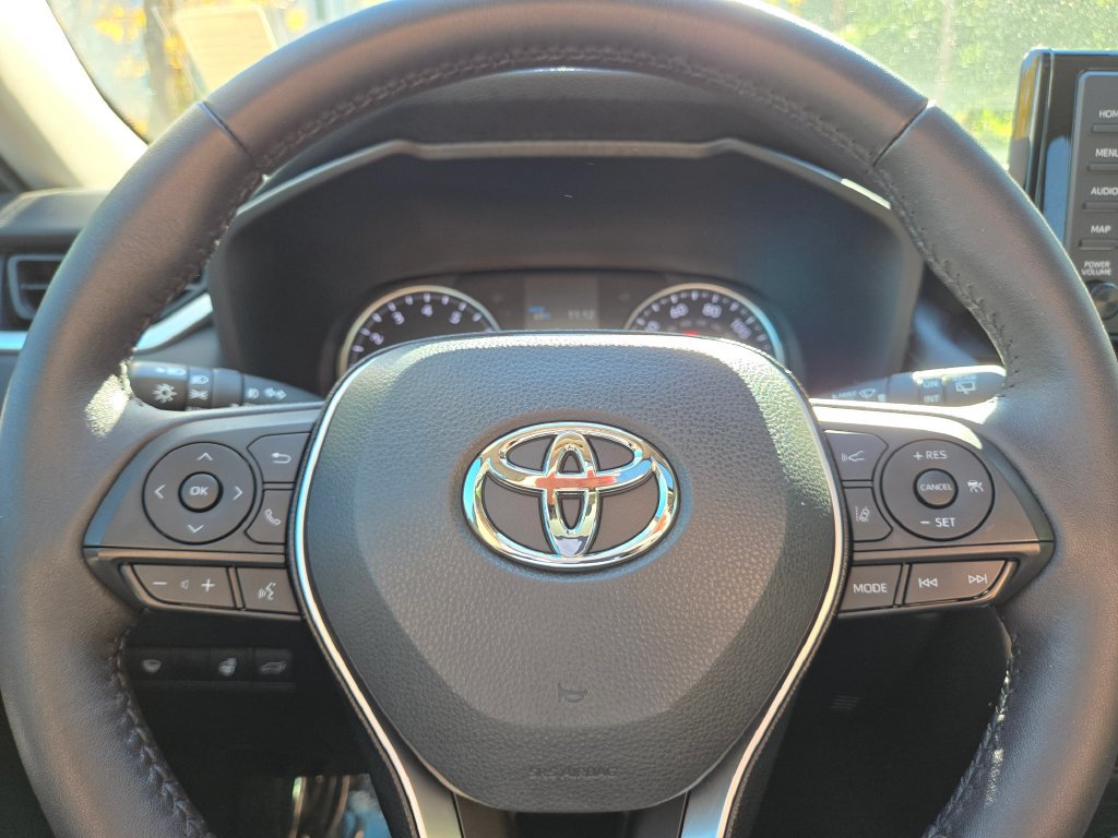Used 2021 Toyota RAV4 XLE Premium FWD image 25