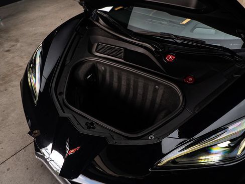 Used 2023 Chevrolet Corvette Stingray Premium Cpe w/ Engine Appearance Package RWD image 10