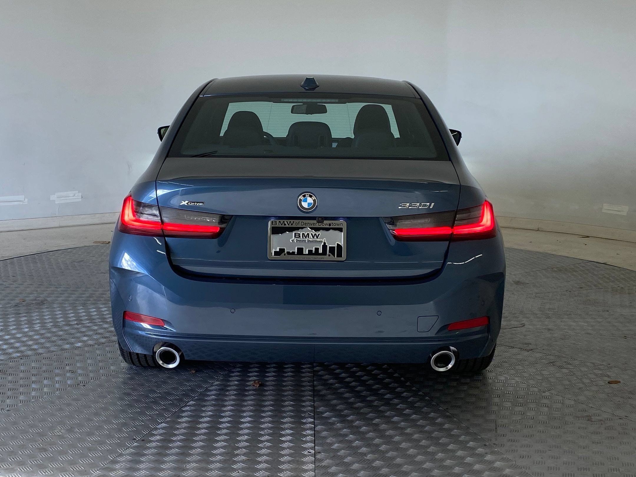 Used 2026 BMW 330i xDrive Sedan w/ Convenience Package AWD/4WD image 10