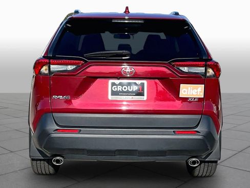 Used 2024 Toyota RAV4 XLE Premium FWD image 5