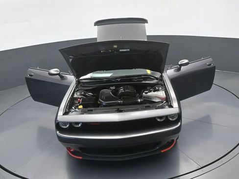 Used 2022 Dodge Challenger SXT w/ Driver Convenience Group RWD image 61