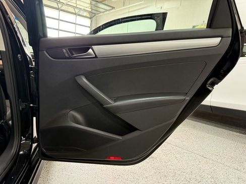 Used 2014 Volkswagen Passat 2.5 S image 21