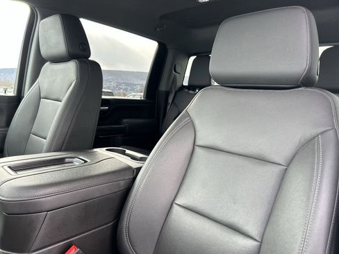 Used 2022 Chevrolet Silverado 3500 LTZ w/ LTZ Convenience Package image 23