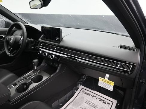 Used 2025 Honda Civic Sport image 9