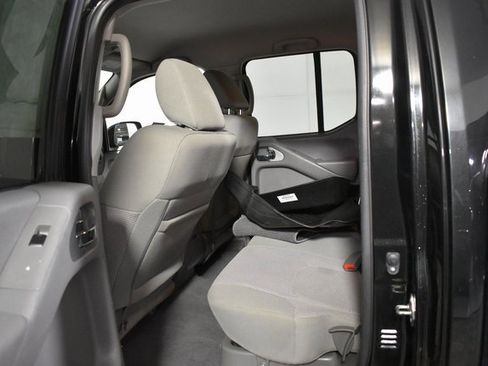 Used 2020 Nissan Frontier SV w/ Midnight Edition Floor Mats image 28
