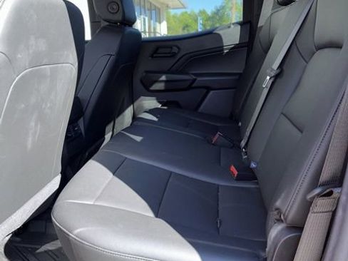 Used 2025 Chevrolet Colorado Trail Boss image 12