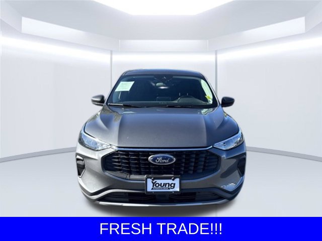 Used 2025 Ford Escape Active AWD/4WD image 2