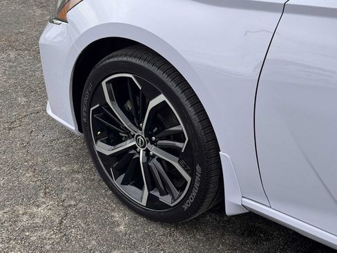 Used 2025 Nissan Altima 2.5 SR AWD/4WD image 24