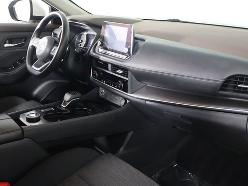 Used 2023 Nissan Rogue SV AWD/4WD image 25