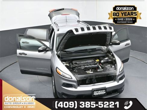 Used 2016 Jeep Cherokee Sport image 24