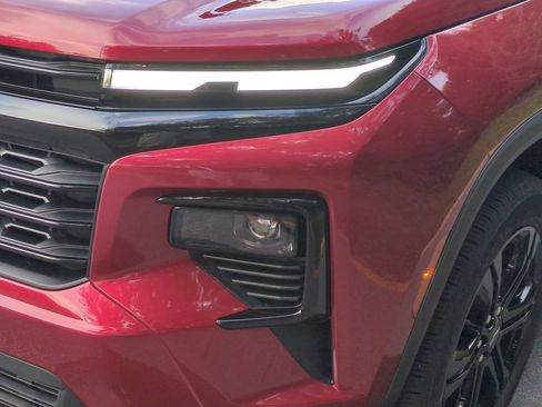 New 2027 Chevrolet Traverse LT w/ Midnight/Sport Edition FWD image 10