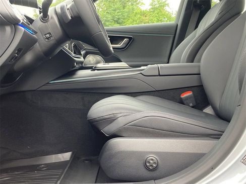 New 2026 Mercedes-Benz E 350 4MATIC Sedan image 23