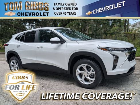 New 2026 Chevrolet Trax LS w/ LS Convenience Package FWD image 1