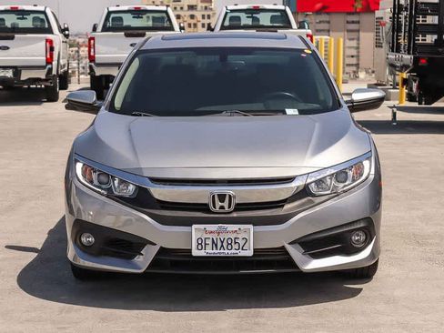 Used 2018 Honda Civic EX-L image 2