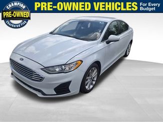 Used 2020 Ford Fusion SE video 1