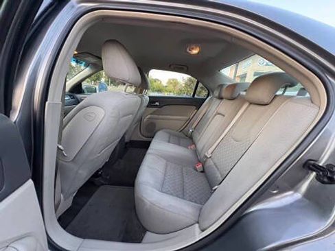 Used 2010 Ford Fusion SE image 11