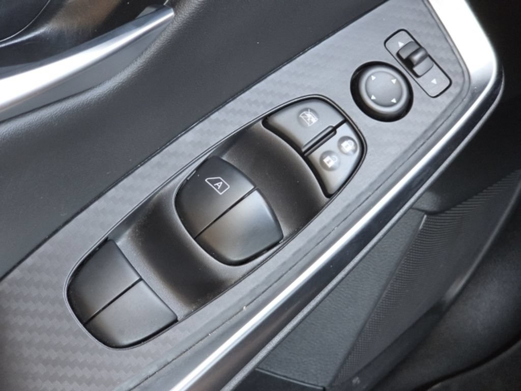 Used 2024 Nissan Sentra SR FWD image 11